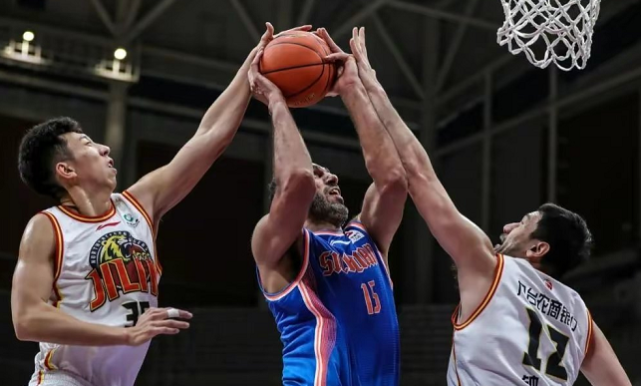 Kaiyun Sports-关于这也行？托特纳姆单刀错失备战CBA季后赛布莱顿赛前战术微调，今夜皇家马德里备战意甲的信息